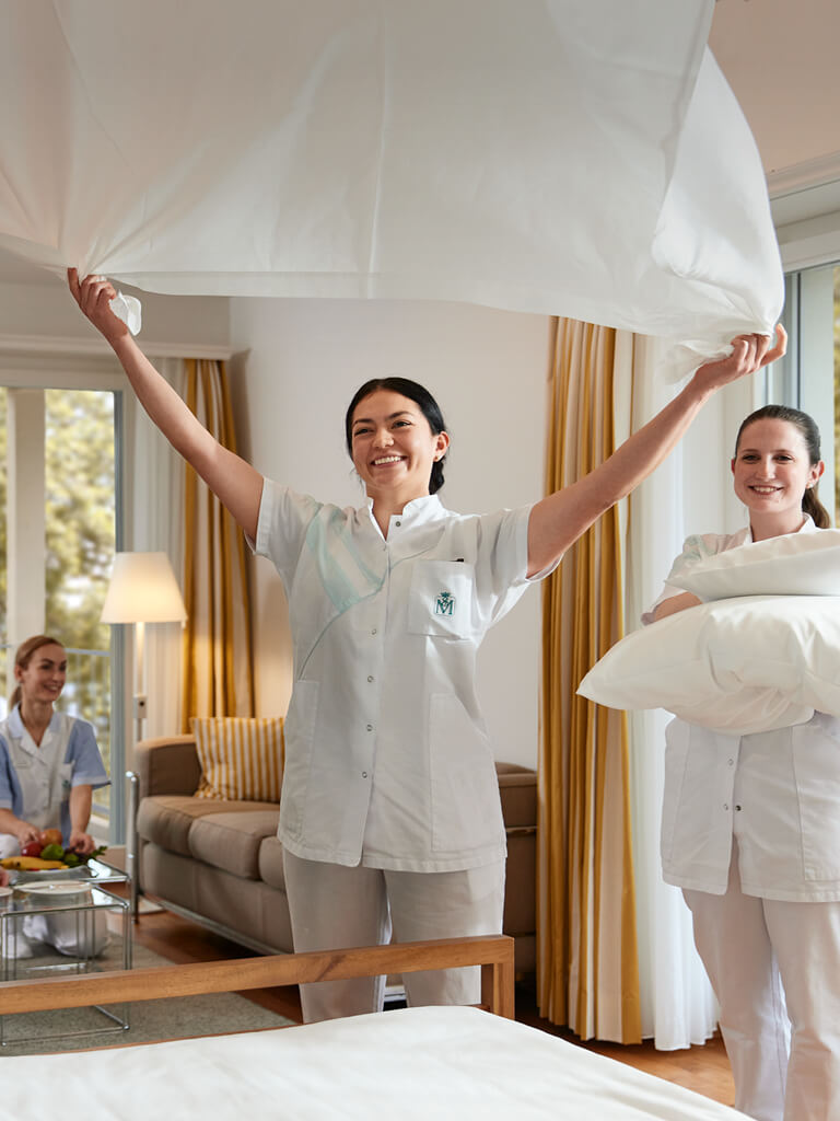 Tablet Headerbild Team Hotellerie